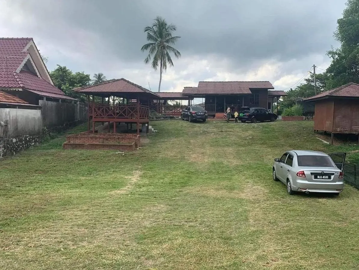 Sea View Kampong Style Homestay Pengkalan Balak Malacca