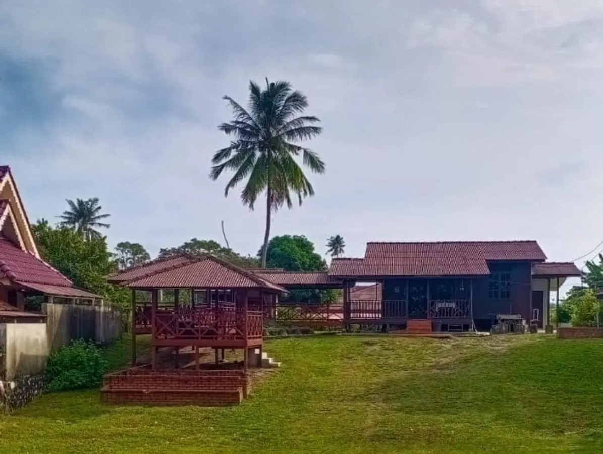 Sea View Kampong Style Homestay Pengkalan Balak Malacca Chalet