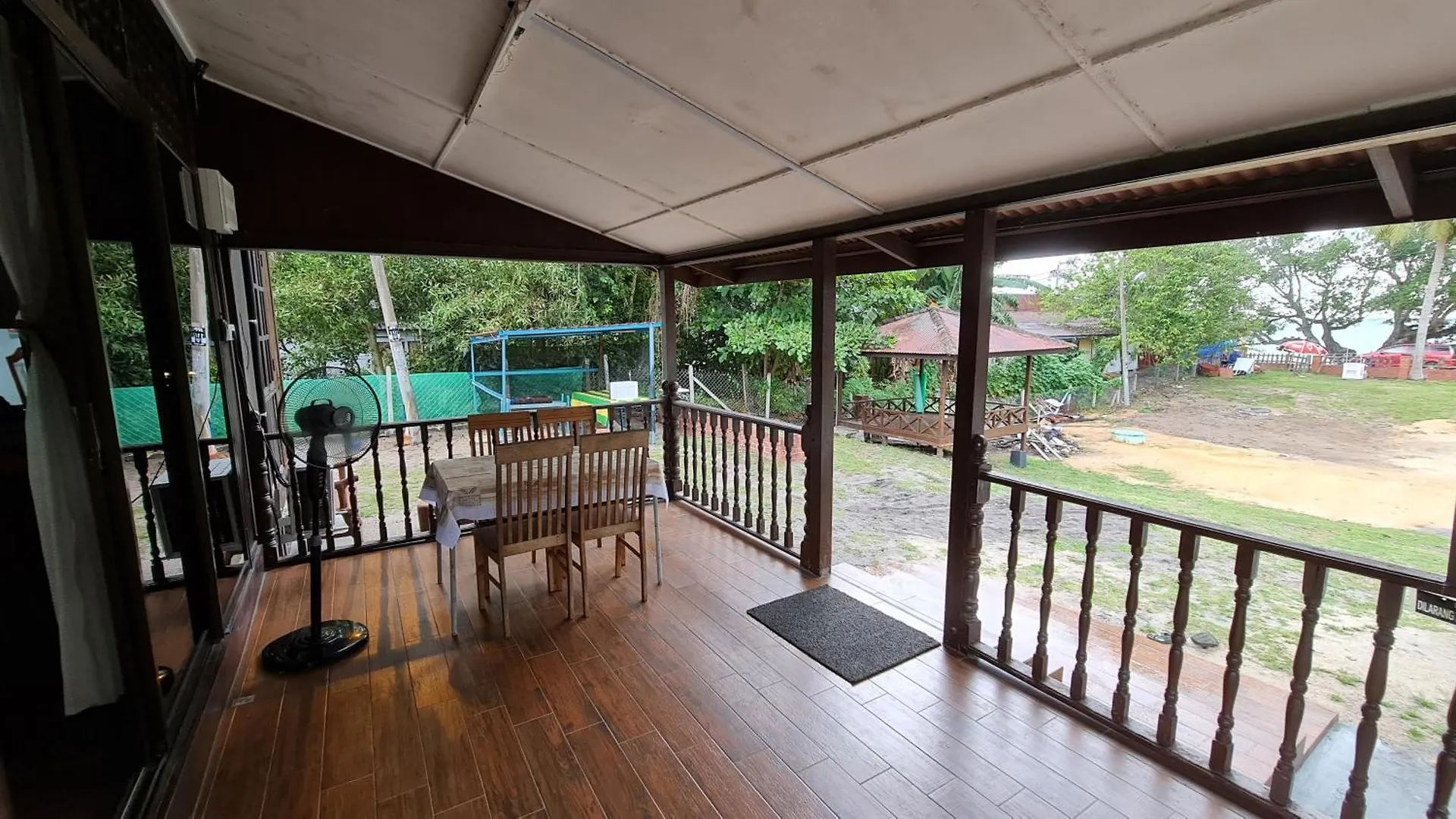Sea View Kampong Style Homestay Pengkalan Balak Malacca